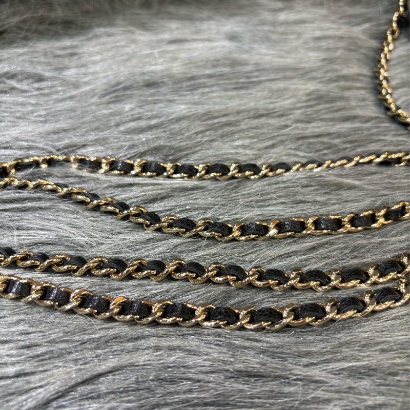 CHANEL AP4016 ALMA 黑色荔枝皮 金釦 金鍊 肩背包 斜背包 貝殼包 手機包-21