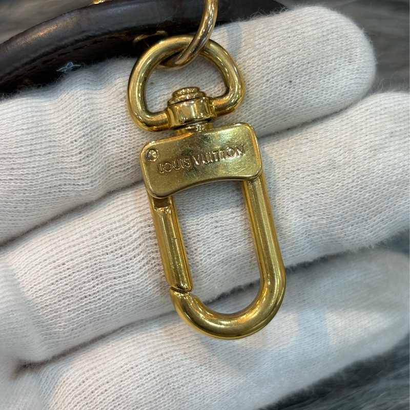 LV M63756 原花老花字紋 滑雪熊 雙面 圓牌 吊飾 掛飾 鑰匙圈 KEYCHAIN-9