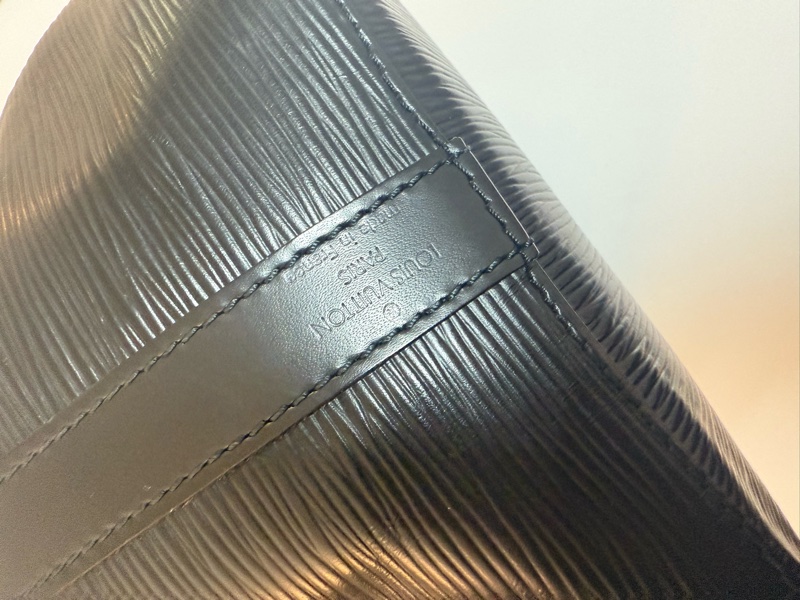 ✔️LOUIS VUITTON LV 路易威登 Epi Noe M59012 水波紋水桶包／黑色-7