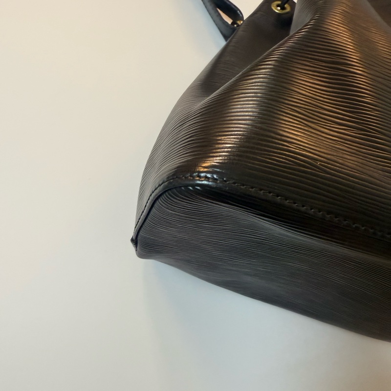 ✔️LOUIS VUITTON LV 路易威登 Epi Noe M59012 水波紋水桶包／黑色-11