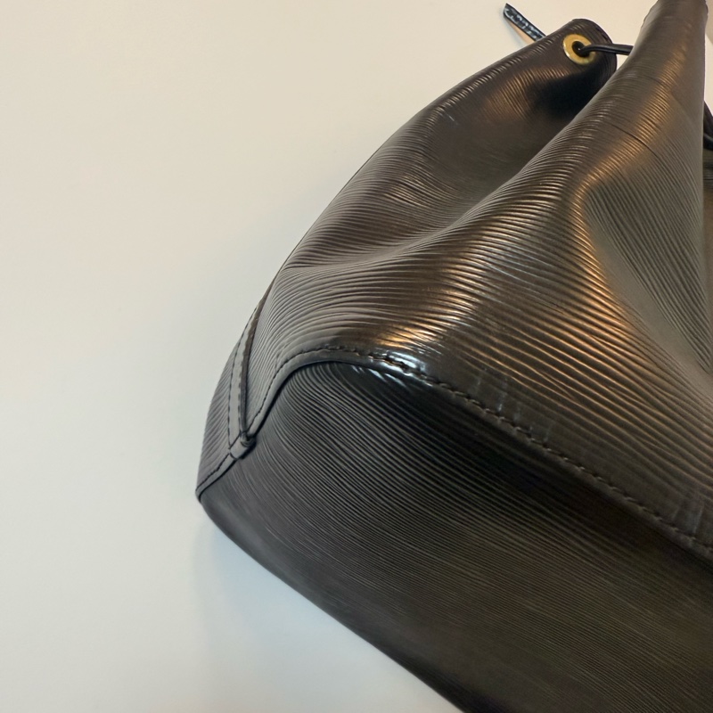 ✔️LOUIS VUITTON LV 路易威登 Epi Noe M59012 水波紋水桶包／黑色-12