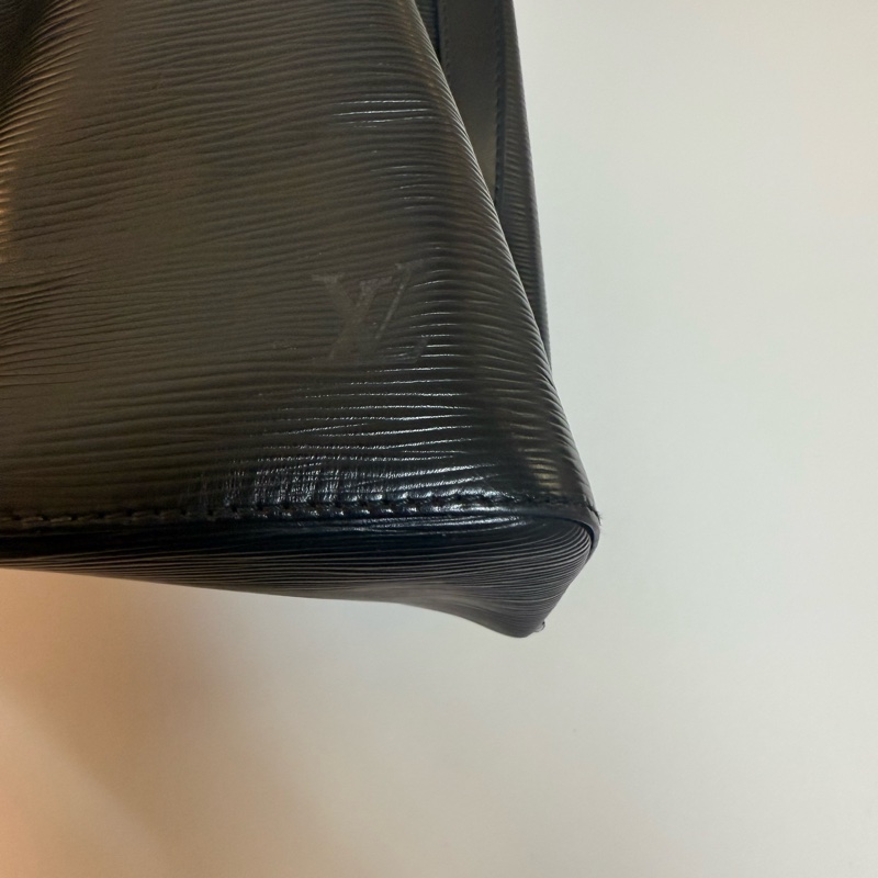 ✔️LOUIS VUITTON LV 路易威登 Epi Noe M59012 水波紋水桶包／黑色-13