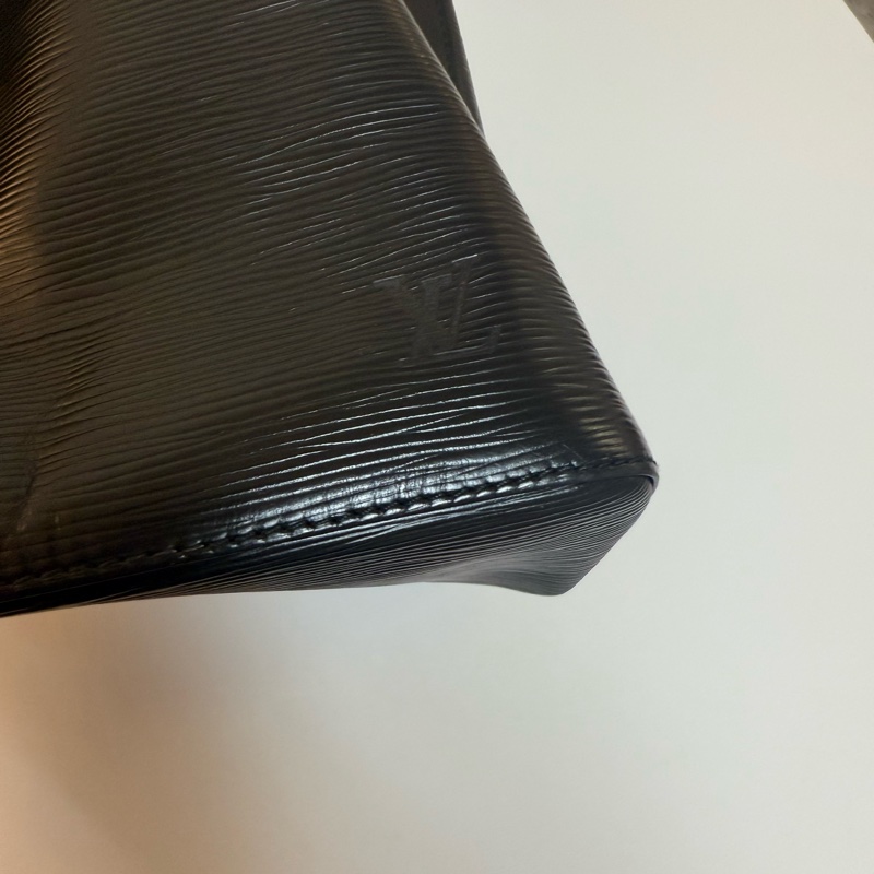 ✔️LOUIS VUITTON LV 路易威登 Epi Noe M59012 水波紋水桶包／黑色-21