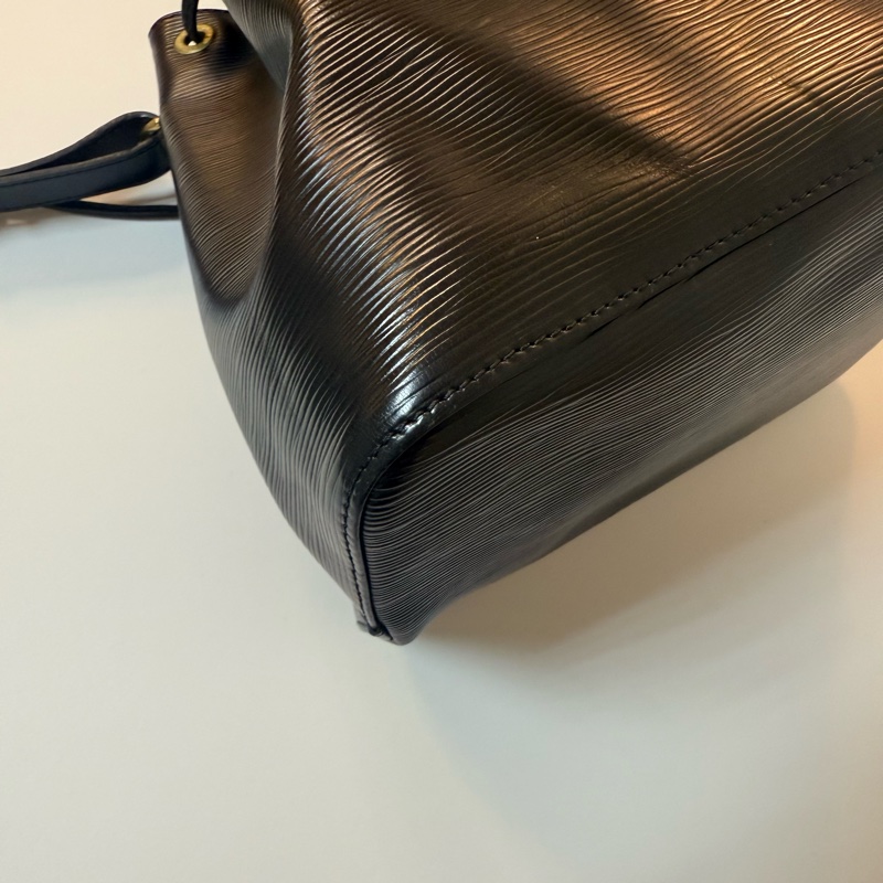 ✔️LOUIS VUITTON LV 路易威登 Epi Noe M59012 水波紋水桶包／黑色-22