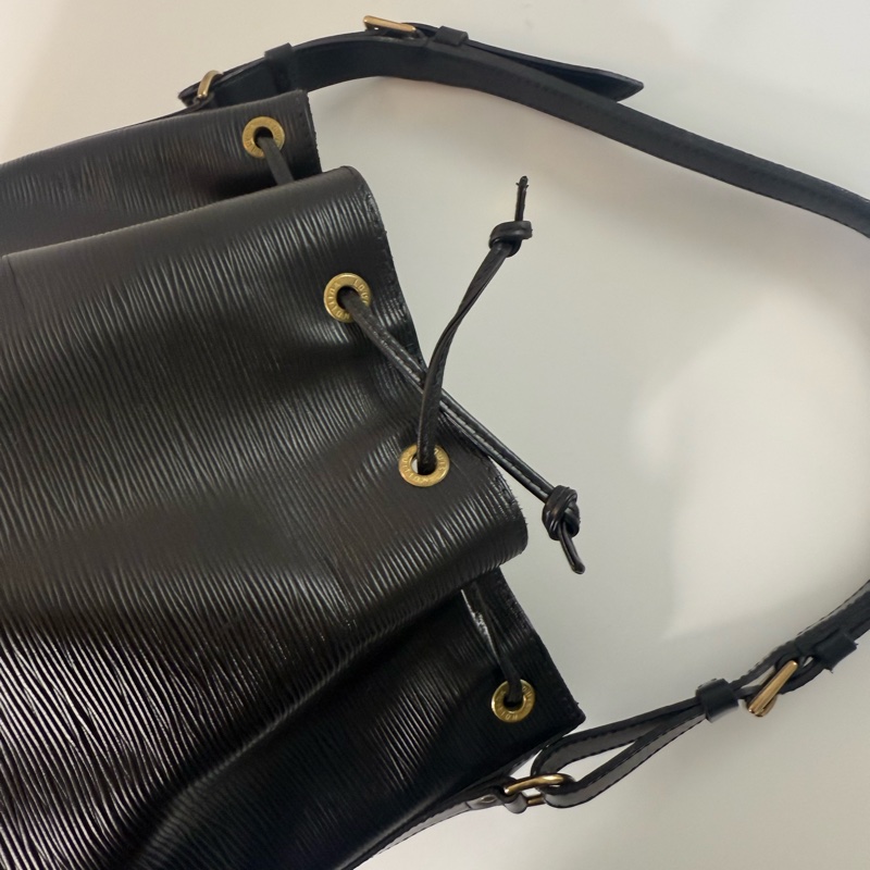 ✔️LOUIS VUITTON LV 路易威登 Epi Noe M59012 水波紋水桶包／黑色-4