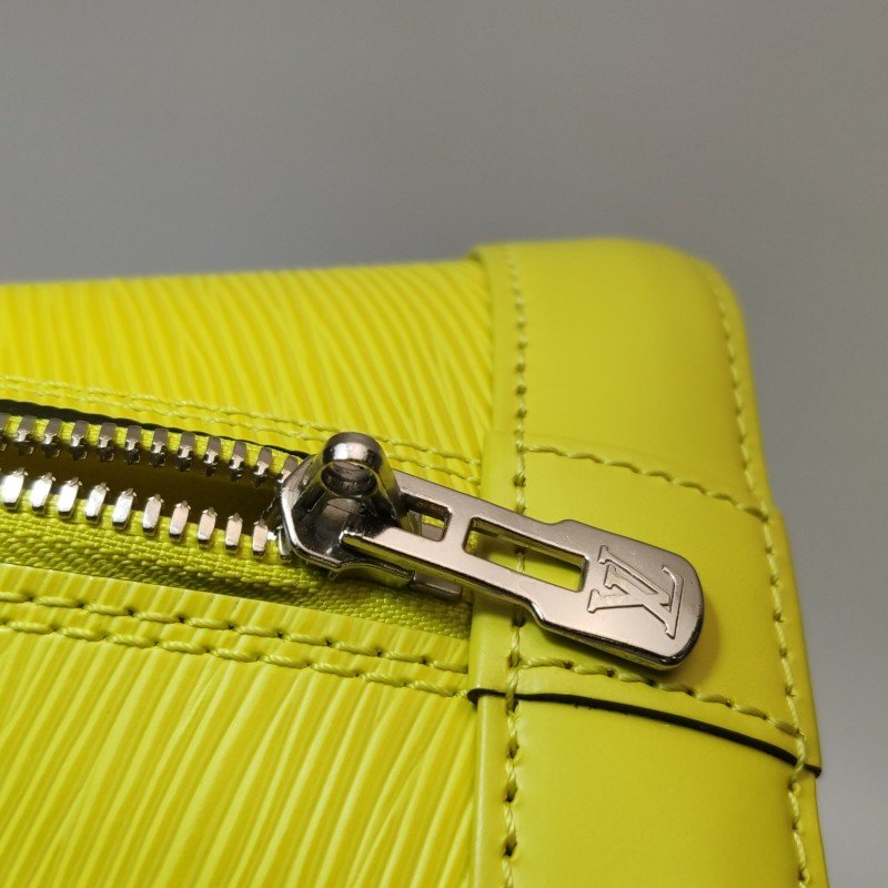 Louis Vuitton (LV) Alma 小號 牛皮 純色水 波紋貝殼包 手提包-8