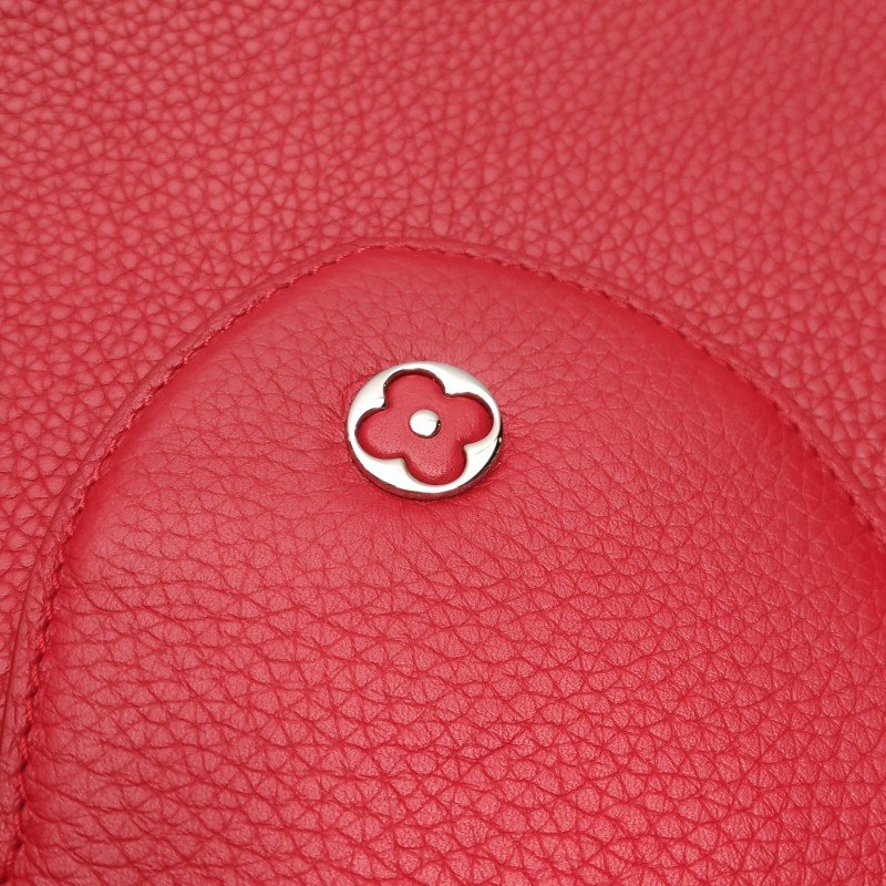 Louis Vuitton (LV) Capucines 大號牛皮 純色 金屬 LV搭扣 手提包-11
