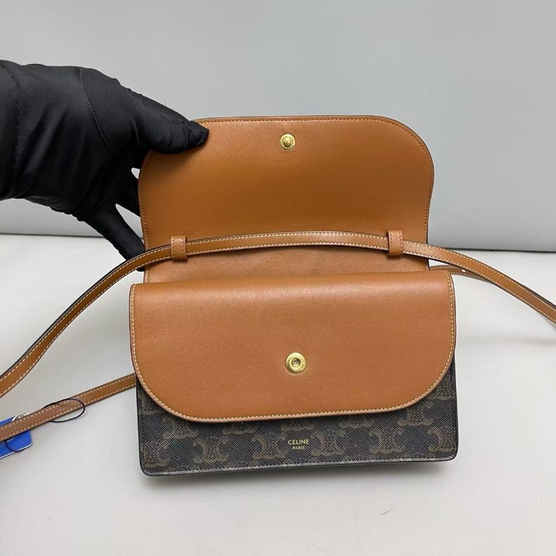 Celine 老花凱旋門焦糖色信封包斜背包-7