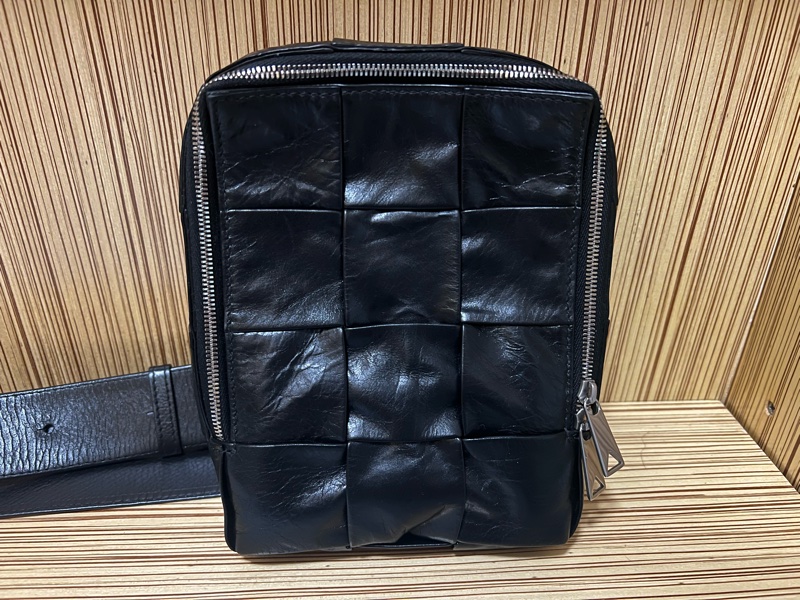 BV 男士胸前包/ 腰包-1