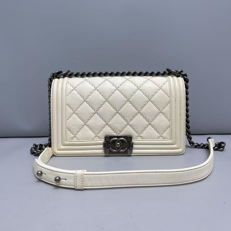 Chanel香奈兒 leboy中號米色牛皮外縫線肩背包-0