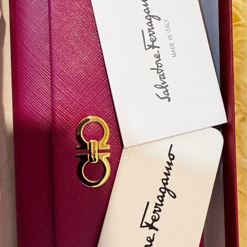 全新Salvatore Ferragamo 經典馬蹄牛皮三折長夾-23