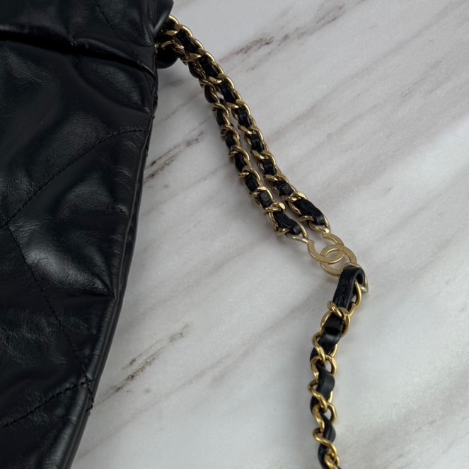 Chanel 香奈兒 Hobo Bag 22Bag 黑金 小號 雙肩包/ 手提/後背包-17