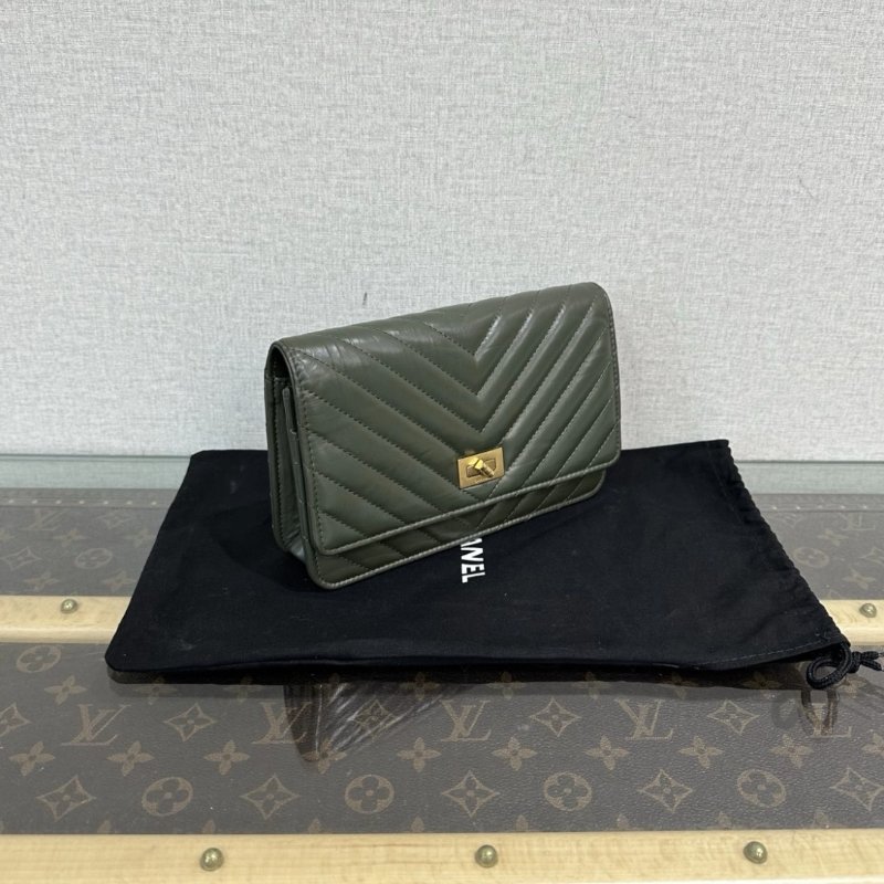CHANEL 22K綠金V紋2.55woc肩背斜背包 19*12*4.5 99新配件塵袋購證-1