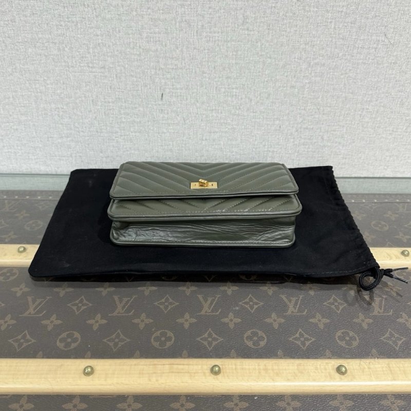 CHANEL 22K綠金V紋2.55woc肩背斜背包 19*12*4.5 99新配件塵袋購證-3