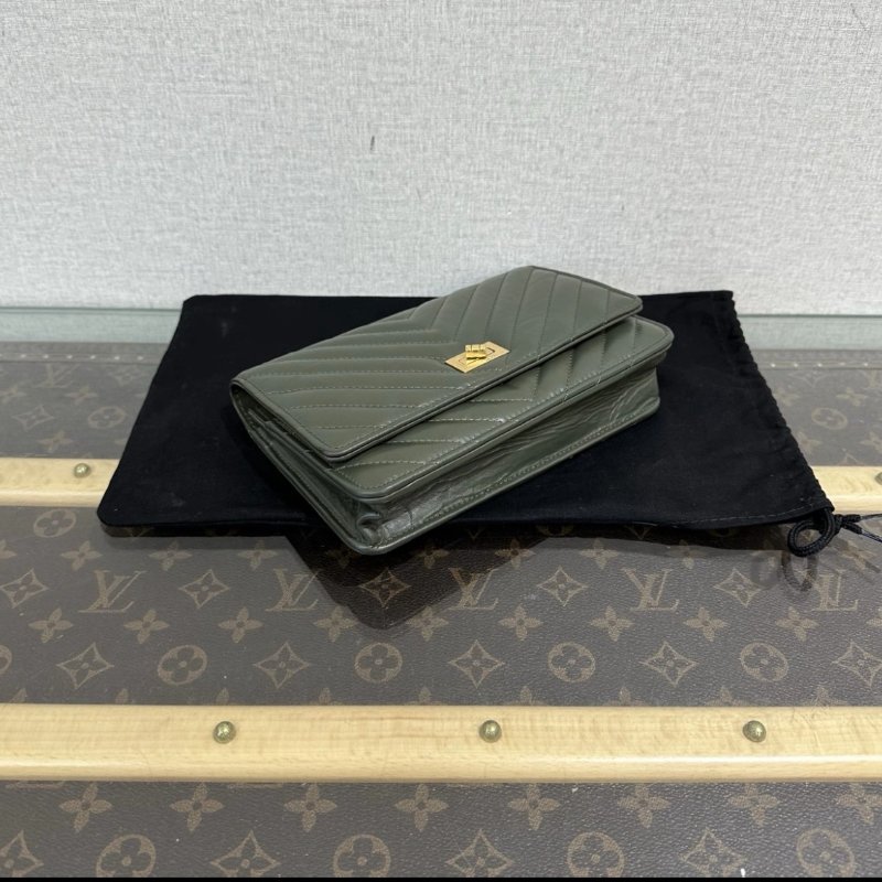 CHANEL 22K綠金V紋2.55woc肩背斜背包 19*12*4.5 99新配件塵袋購證-4