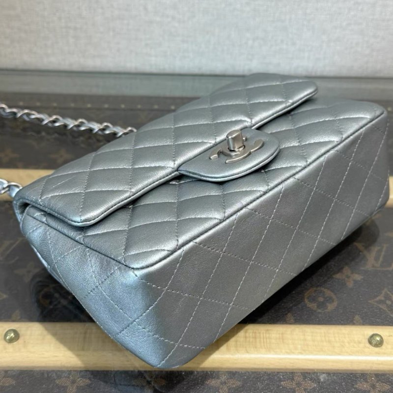 CHANEL 太空銀大mini肩背斜背包 20*12*8 98新配件塵袋-3