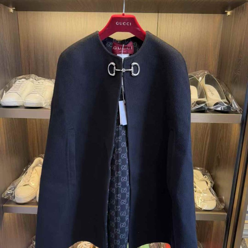 Gucci 新款羊毛斗篷 全新包裝齊全 36號寬鬆 原價近13萬-4