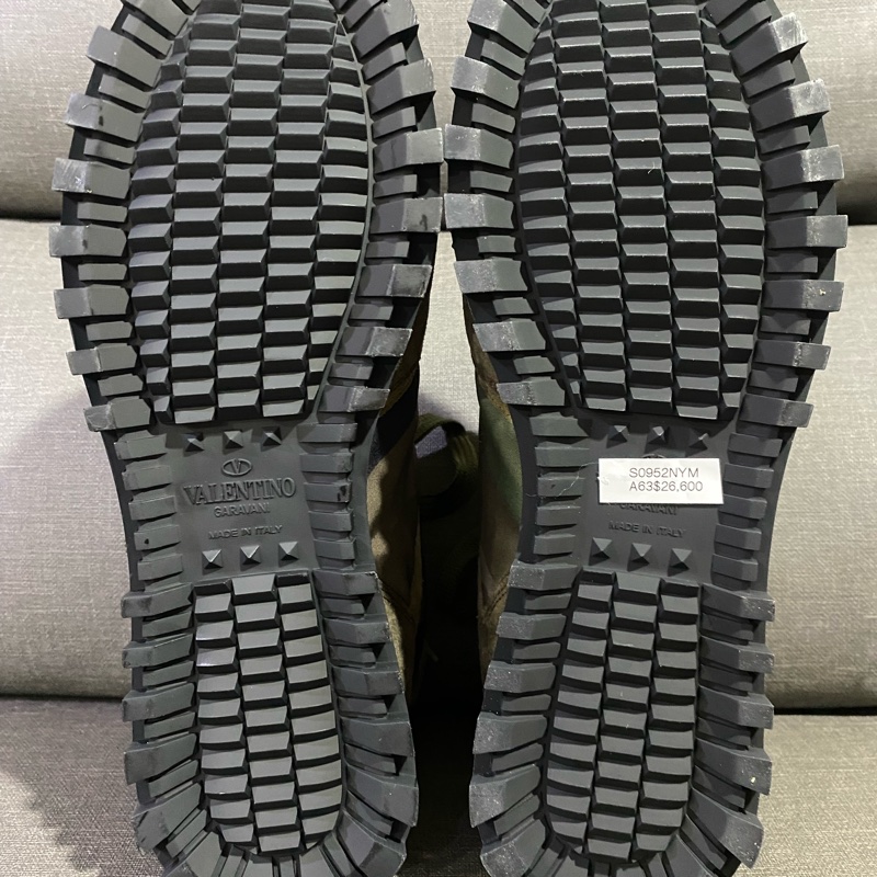 VALENTINO-4