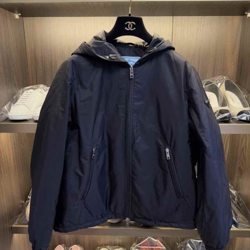 prada 女款外套 42號 只穿一次非常新 經典款-0
