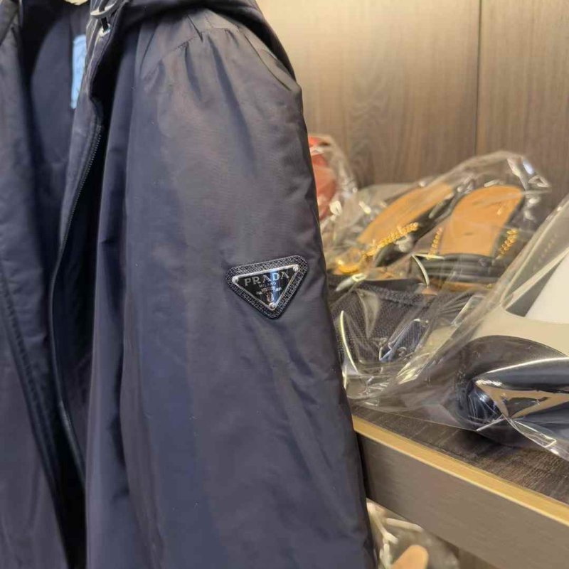 prada 女款外套 42號 只穿一次非常新 經典款-3