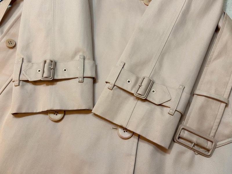 BURBERRY英國黑標滑鐵盧長款風衣-7