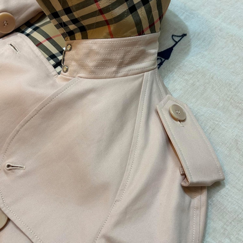 BURBERRY英國黑標滑鐵盧長款風衣-11