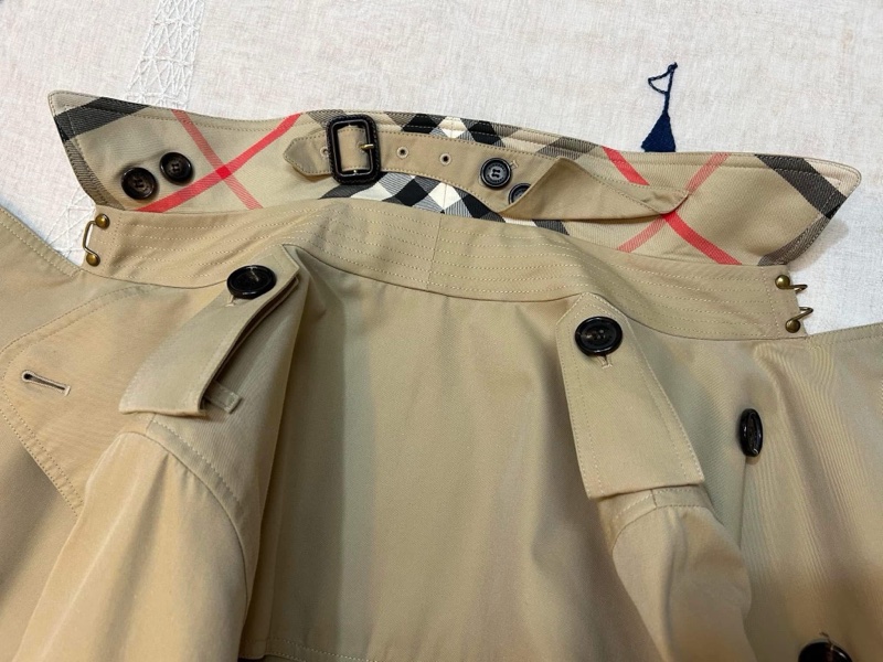 BURBERRY英國黑標肯辛頓蜜色風衣-13