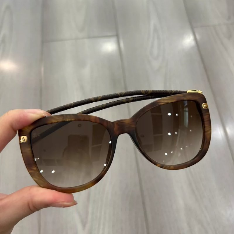 Lv茶色老花墨鏡 用 一次閒置很新 配件有塵袋-2