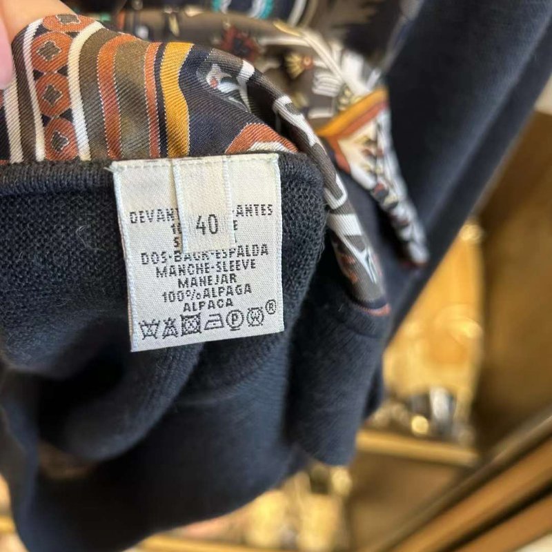 HERMES 毛衣 尺寸40碼 只穿一次 自行清洗一下非常新-1
