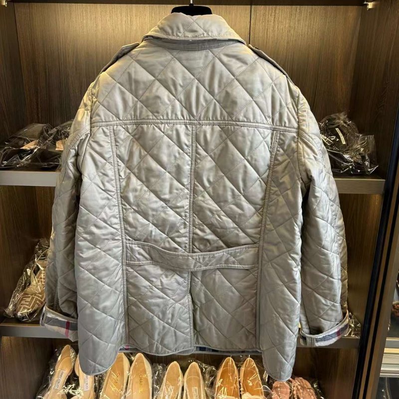 BURBERRY 棉服 尺寸XL 非常新 經典款-1