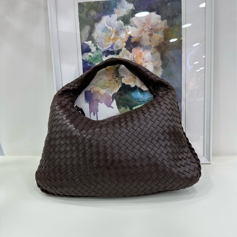 Bottega veneta/BV葆蝶家烏木棕色編織和尚包,經典手工編織設計,搭配金屬五金配件,簡約大氣 內裡乾淨 整體無瑕 size:40*27cm-1
