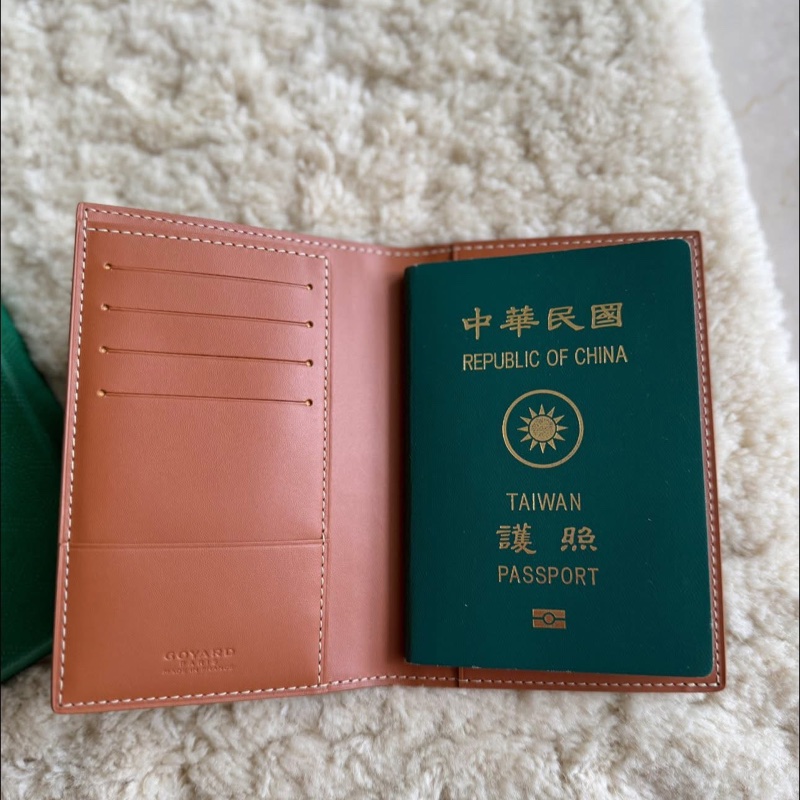 ❤️情人節送禮❤️全新Goyard護照夾 黑棕色-2