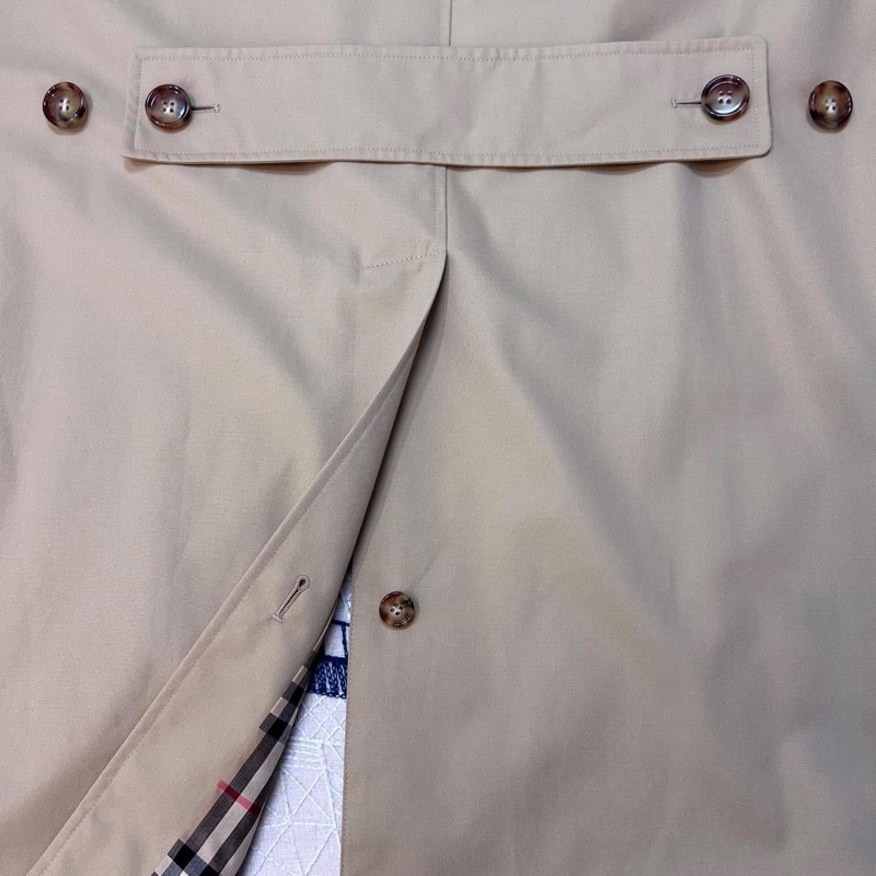 BURBERRY英國黑標男款蜜色風衣-13