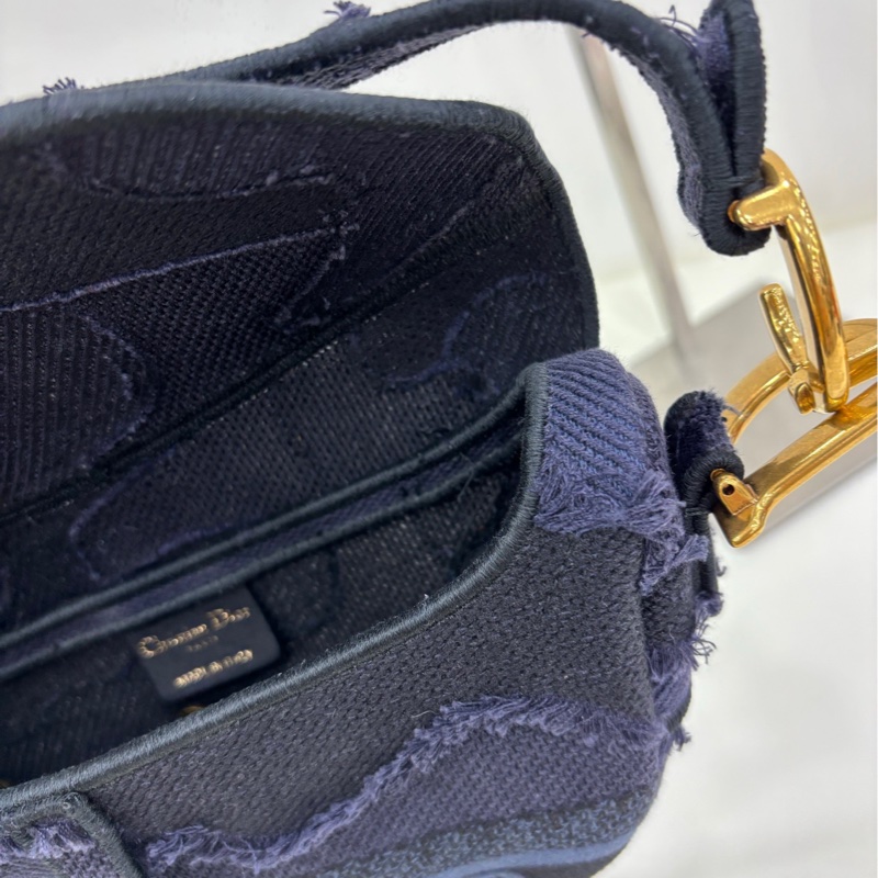Dior 迪奧 馬鞍包 中號 藍色牛仔拼接刺繡帆布金扣手提包腋下包 底長25.5cm 19年編碼-6