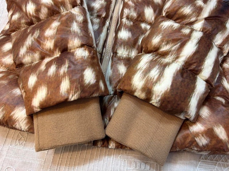 BURBERRY 英國黑標蜜色鹿印花鵝絨外套-5