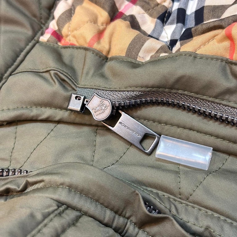 BURBERRY英國黑標軍綠絎縫連帽大衣-14