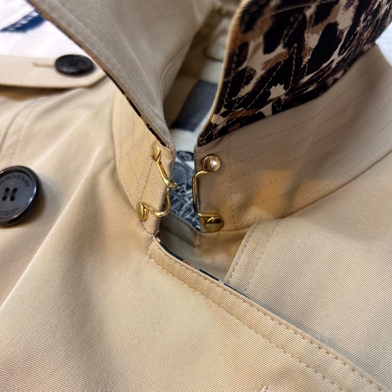 BURBERRY英國黑標蜜色中長風衣-10