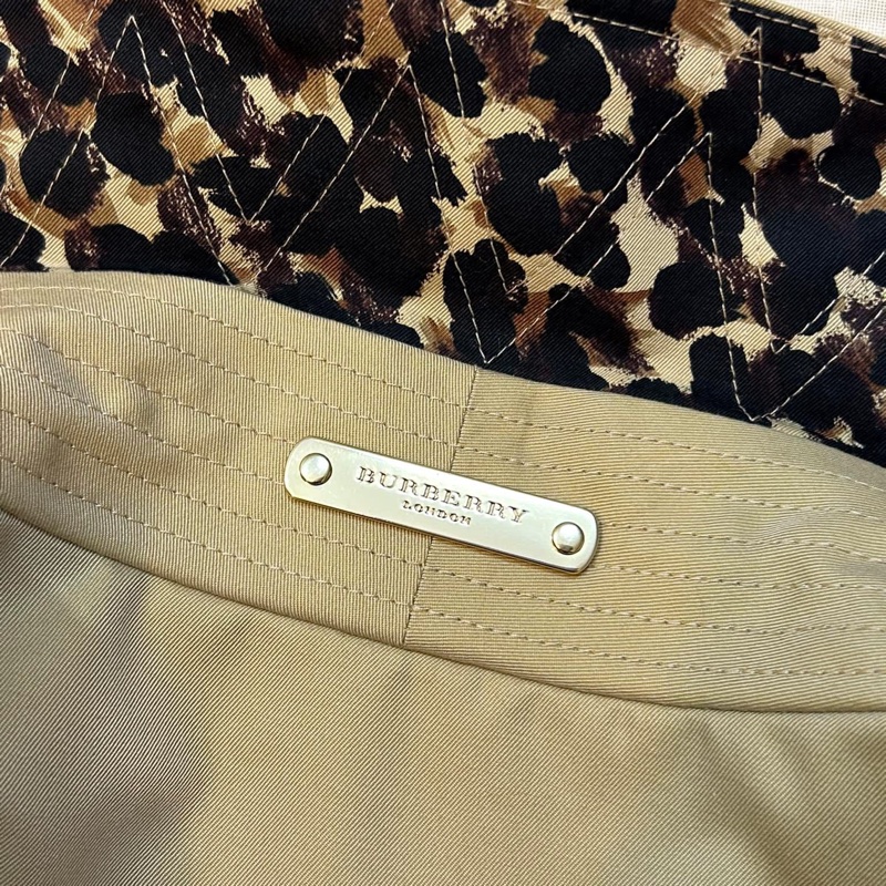 BURBERRY英國黑標蜜色中長風衣-11