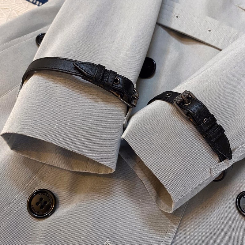 BURBERRY英國黑標雪花灰皮帶款風衣-7