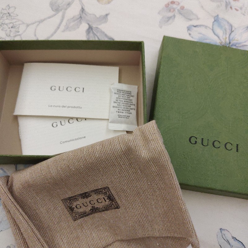 Gucci 緹花皮革雙開卡包-21
