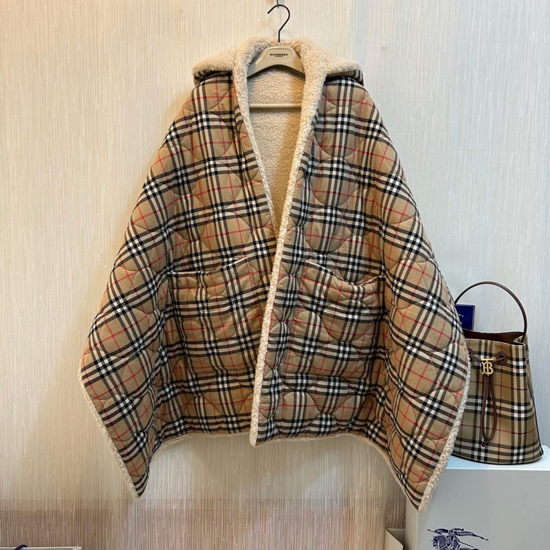BURBERRY英國黑標經典格紋連帽斗篷-1