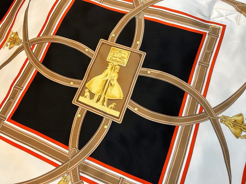 BURBERRY英國黑標典藏圍巾印花絲緞寬鬆披肩/緋紅-15