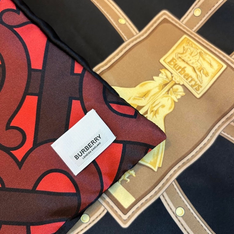BURBERRY英國黑標典藏圍巾印花絲緞寬鬆披肩/緋紅-16