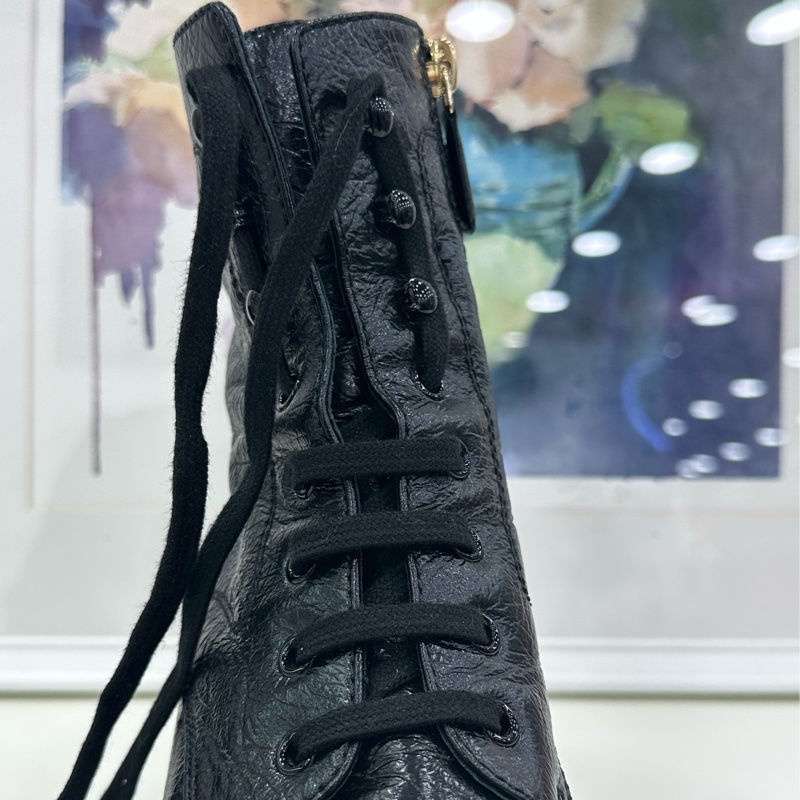 Chanel 黑白字母後跟馬丁靴 37碼 閒置-6