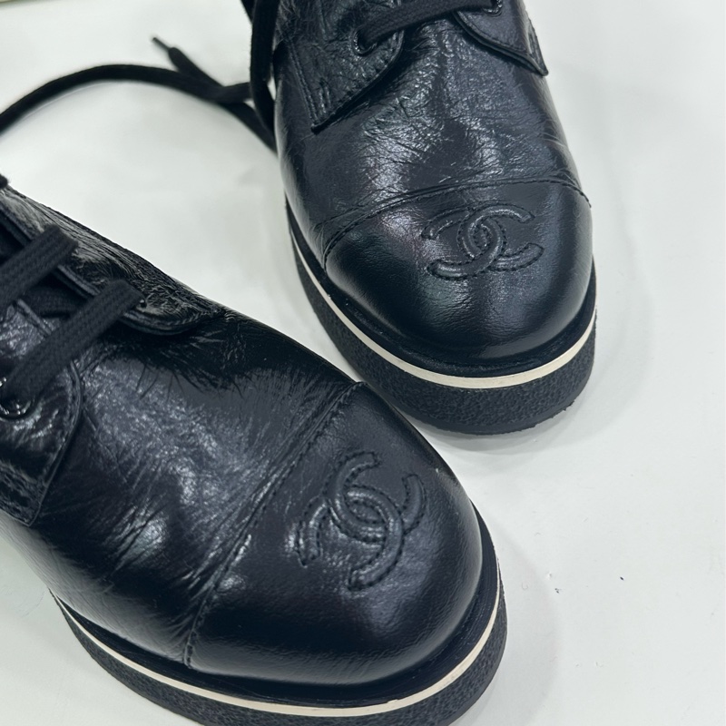 Chanel 黑白字母後跟馬丁靴 37碼 閒置-9