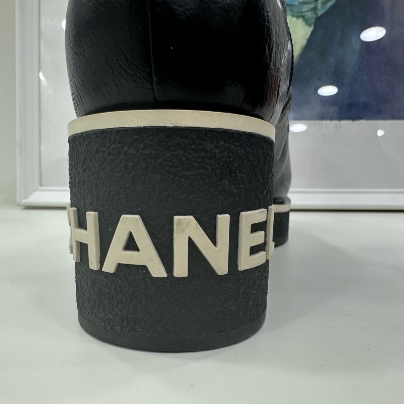 Chanel 黑白字母後跟馬丁靴 37碼 閒置-10