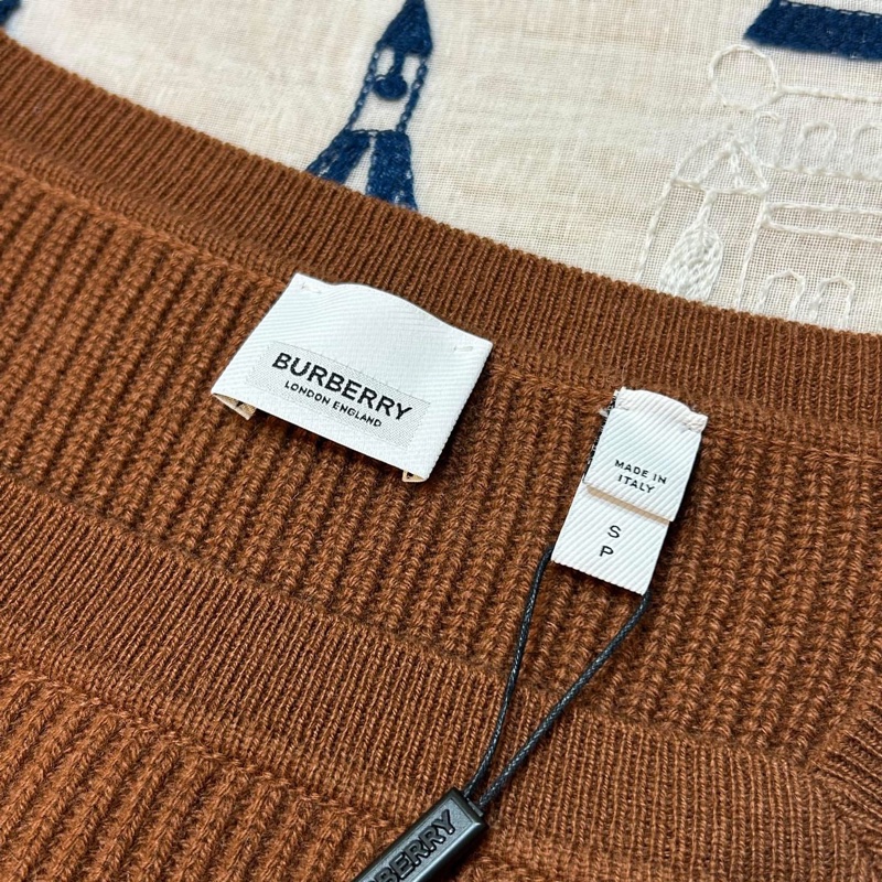 BURBERRY英國黑標金屬環裝飾雙色羊毛針織衫/暖駝色-7