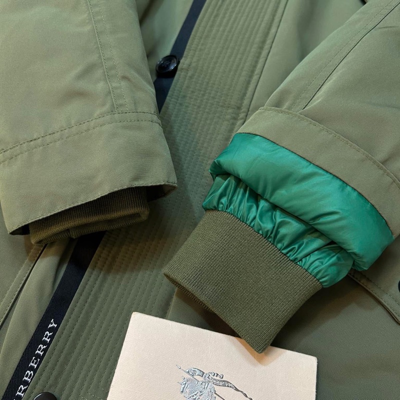 BURBERRY童款連帽風雪外套-3