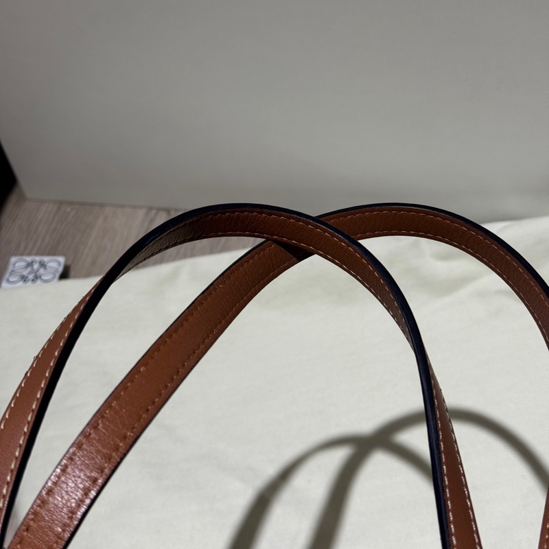 LOEWE羅威蜂巢紋棕櫚纖維方形織籃 藤編包 籐包 草編包-5