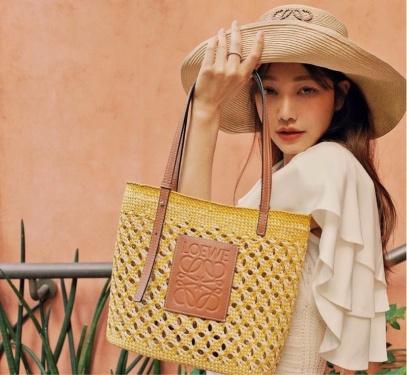 LOEWE羅威蜂巢紋棕櫚纖維方形織籃 藤編包 籐包 草編包-7